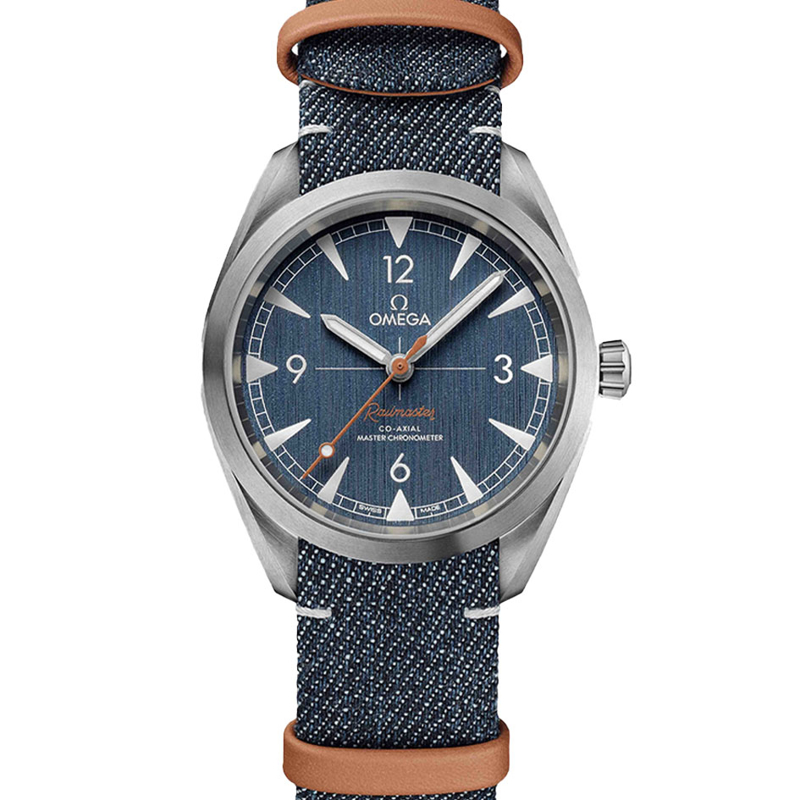 نمای روبروی ساعت Omega Railmaster Blue Jeen