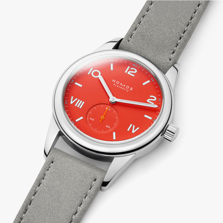 نوموس کلاب 36mm-قرمز-کوکی - نمای صفحه و بند-جزئیات