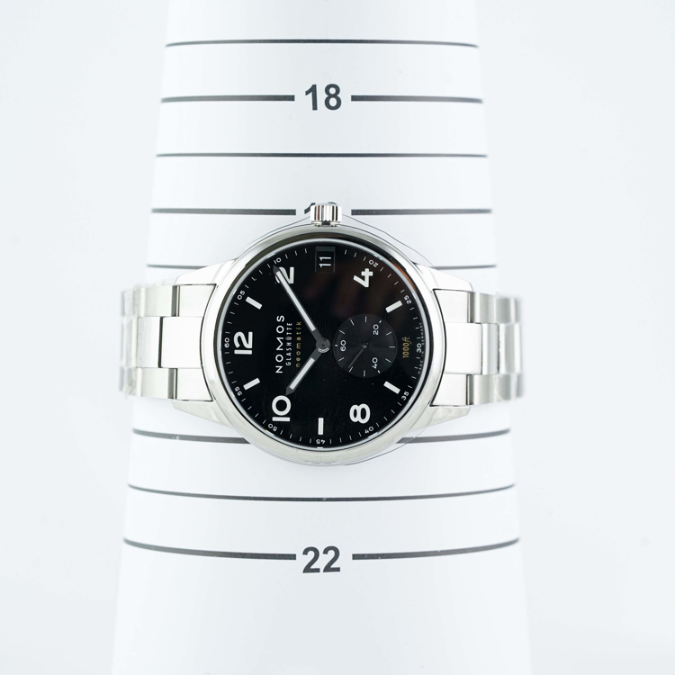 نوموس کلاب نئوماتیک 42mm-Dateمشکی-اتوماتیک - سایز بند