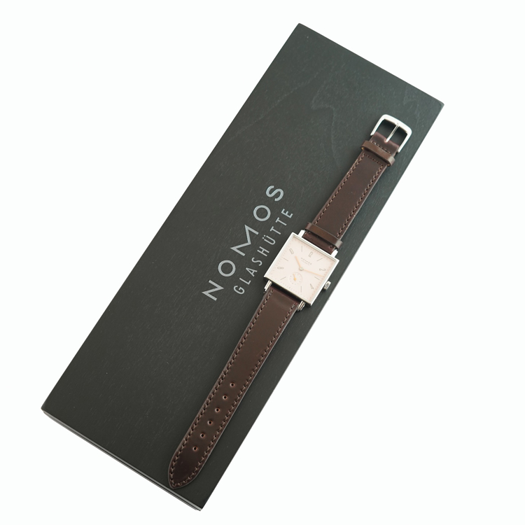 نوموس تترا 27mm-صورتی-کوکی -پوشیده شده-جعبه