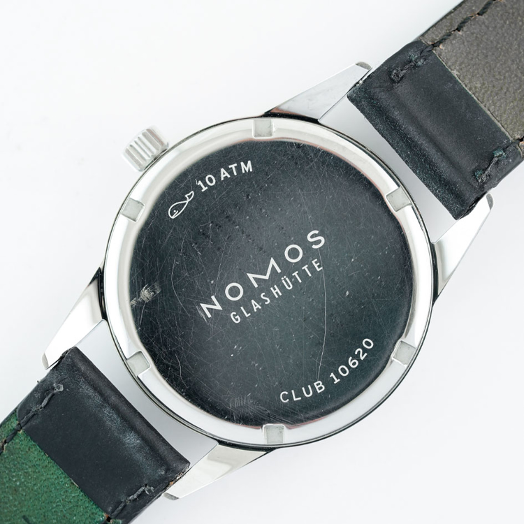 نوموس کلاب 36mm-سفید-کوکی-پشت قاب