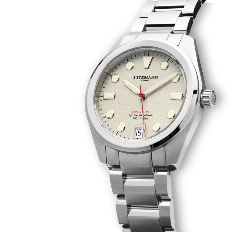 پیتزمن اورچور (Overture) - Date - کرمی ماسه‌ای - نمای کلی