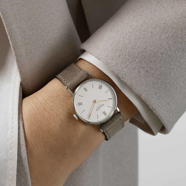 نوموس لودویگ 3۳mm-دو عقربه-سفید - روی مچ