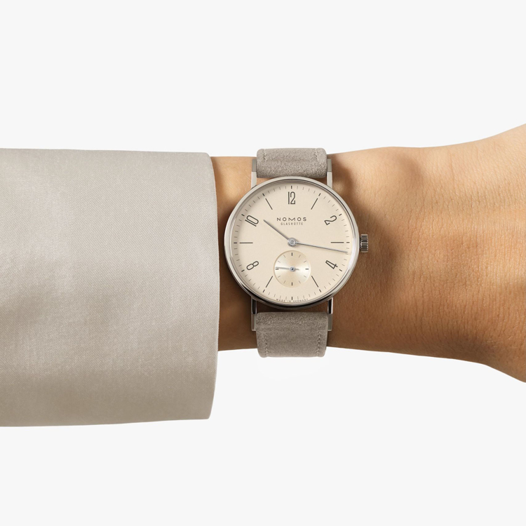 نوموس تنگنته 33mm-Champagne-کوکی - روی مچ