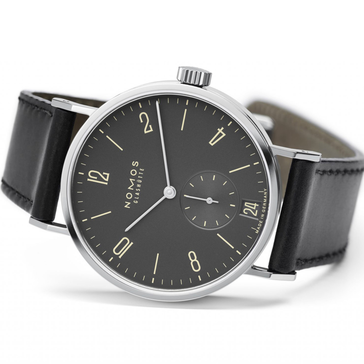 نوموس تنگومات روتنیوم مشکی، Date 38mm - نمای کلی