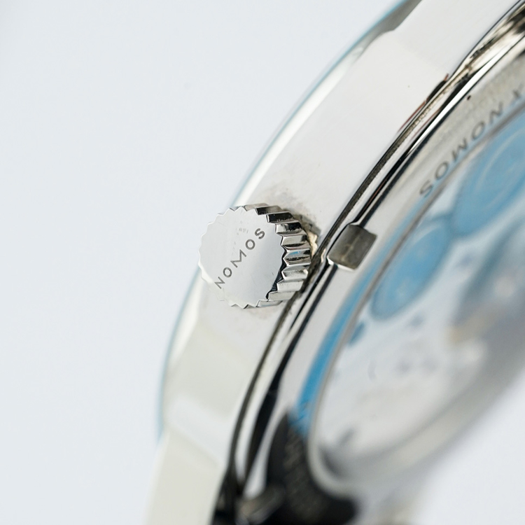 نوموس کلاب 36mm-آبی Ace Jewelers-کوکی-پشت قاب شیشه‌ای-تولید محدود - جزئیات