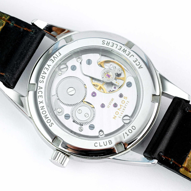 نوموس کلاب 36mm-آبی Ace Jewelers-کوکی-پشت قاب شیشه‌ای-تولید محدود - جزئیات۳